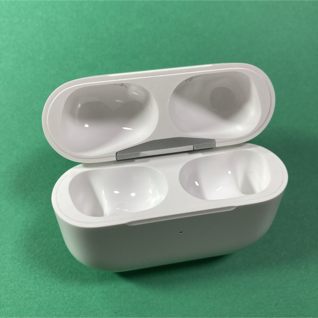 エアーポッズプロ　Apple純正品　AirPods Pro 第一世代充電ケース