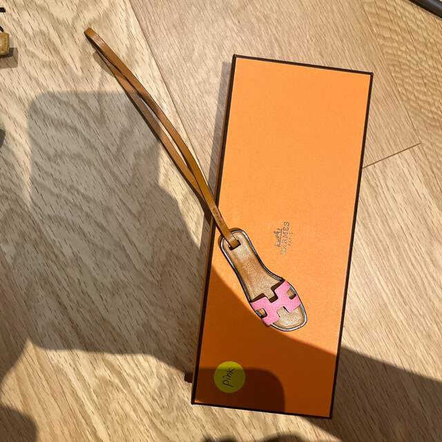 出産祝い Hermes - 新品未使用 エルメス チャーム サンダル オラン