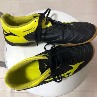 ミズノ(MIZUNO)のミズノ　ブラック×イエロー系  26〜26.5センチ位　値下げ‼︎(シューズ)