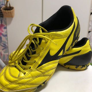 ミズノ(MIZUNO)のミズノ　ブラック×イエロー　　値下げしました‼︎(シューズ)