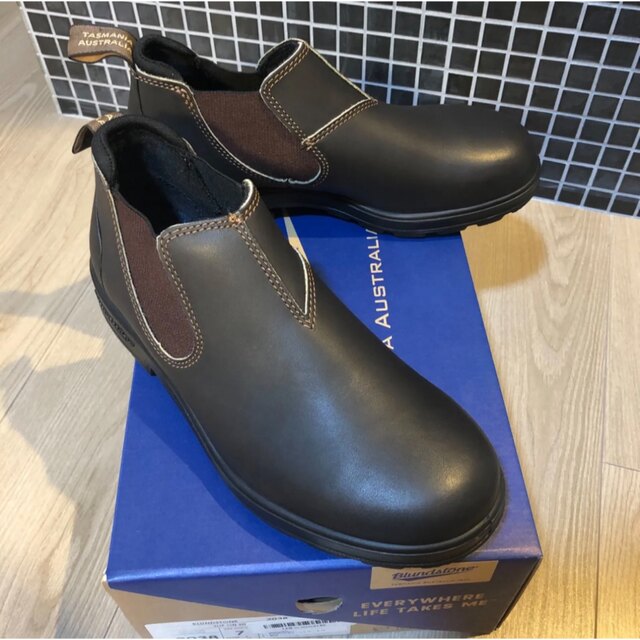 Blundstone(ブランドストーン)の【新品未使用】ブランドストーン ローカット　UK7 メンズの靴/シューズ(ブーツ)の商品写真