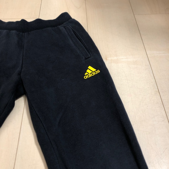 adidas(アディダス)の専用　adidas スウェットパンツ　130cm キッズ/ベビー/マタニティのキッズ服男の子用(90cm~)(パンツ/スパッツ)の商品写真