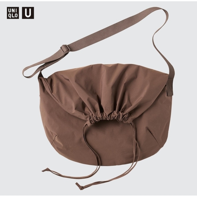UNIQLO(ユニクロ)のUNIQLO / ドローストリングショルダーバッグ【BROWN】 レディースのバッグ(ショルダーバッグ)の商品写真