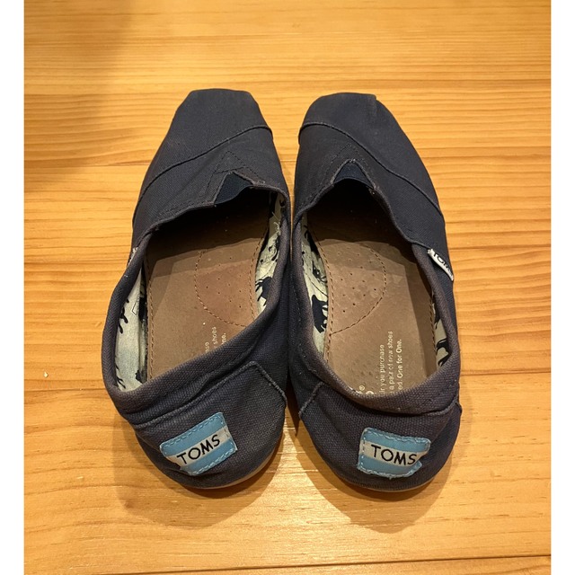 TOMS(トムズ)のトムス　スリッポン レディースの靴/シューズ(スリッポン/モカシン)の商品写真