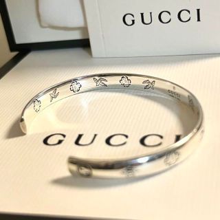 グッチ(Gucci)の［極美品］GUCCI ブレスレット　ブラインドフォーラブ　シルバーアクセサリー(ブレスレット/バングル)