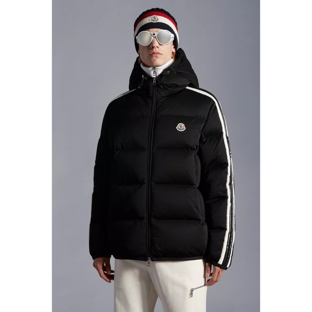 最新作 MONCLER Sanbesanショートダウンジャケット