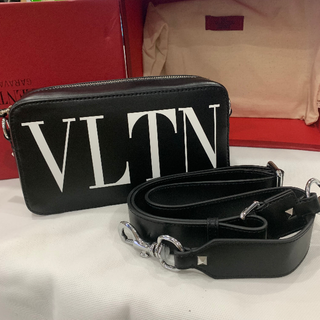 ヴァレンティノ ショルダーバッグ(メンズ)の通販 47点 | VALENTINOの ...