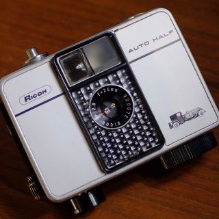 リコー(RICOH)の【整備品・試写あり】RICHO AUTO  HALF E ⑤ クラシックカー(フィルムカメラ)