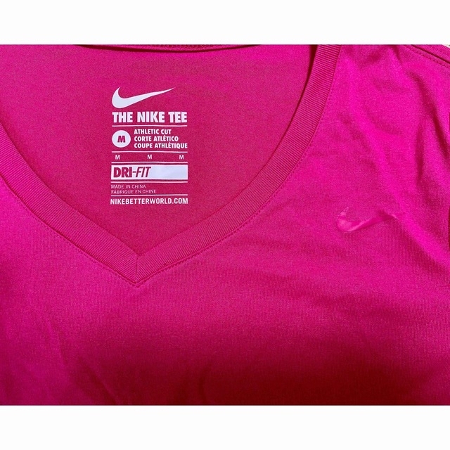 NIKE(ナイキ)のNIKE Tシャツ レディースのトップス(Tシャツ(半袖/袖なし))の商品写真