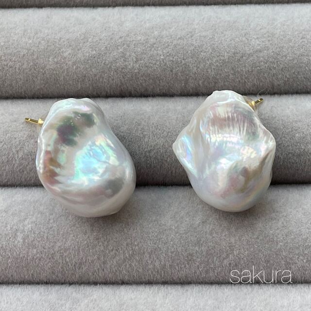 バロックパールピアス　パールピアス　淡水真珠　虹色 2