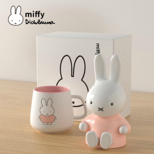 miffy(ミッフィー)の[MIPOW] ミッフィー スタンドスピーカー&マグ ピンク [MBS100] スマホ/家電/カメラのオーディオ機器(スピーカー)の商品写真