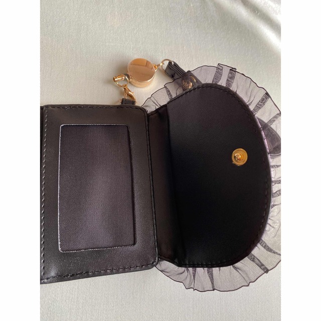 サンリオ(サンリオ)のkuromi カードケース レディースのファッション小物(パスケース/IDカードホルダー)の商品写真