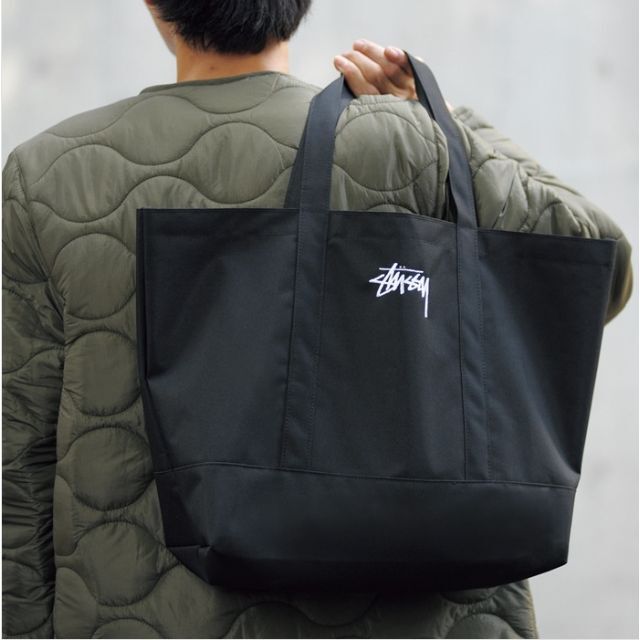 STUSSY(ステューシー)の☆STUSSY☆ステューシー☆ラージトートバッグ☆特別付録☆ レディースのバッグ(トートバッグ)の商品写真