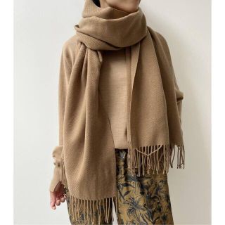 アパルトモンドゥーズィエムクラス(L'Appartement DEUXIEME CLASSE)のCARIAGGI Cashmere Stole キャメル　新品未使用(マフラー/ストール)