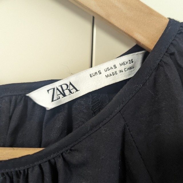 【未使用】zara ティアードワンピース　ブラック