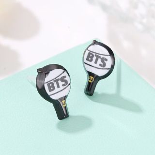 ボウダンショウネンダン(防弾少年団(BTS))の💜BTS アミボムピアス💜防弾少年団 バンタン テテ ジミン グク ジン(ピアス)