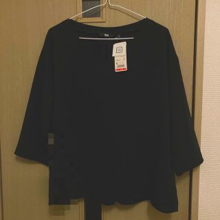 ユニクロ(UNIQLO)の黒　ドレープブラウス レディース　XLサイズ(シャツ/ブラウス(長袖/七分))