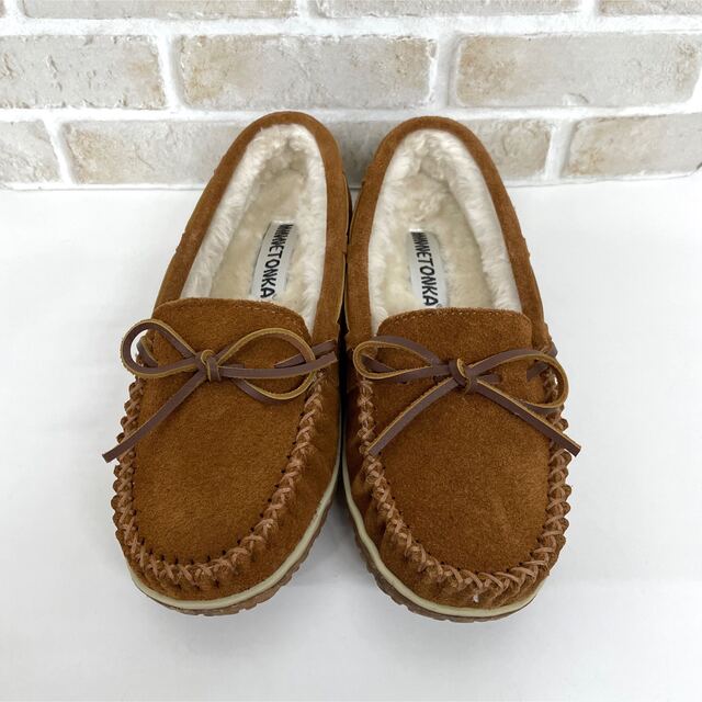 Minnetonka(ミネトンカ)のミネトンカ レディース モカシン 24cm ブラウン レディースの靴/シューズ(スリッポン/モカシン)の商品写真