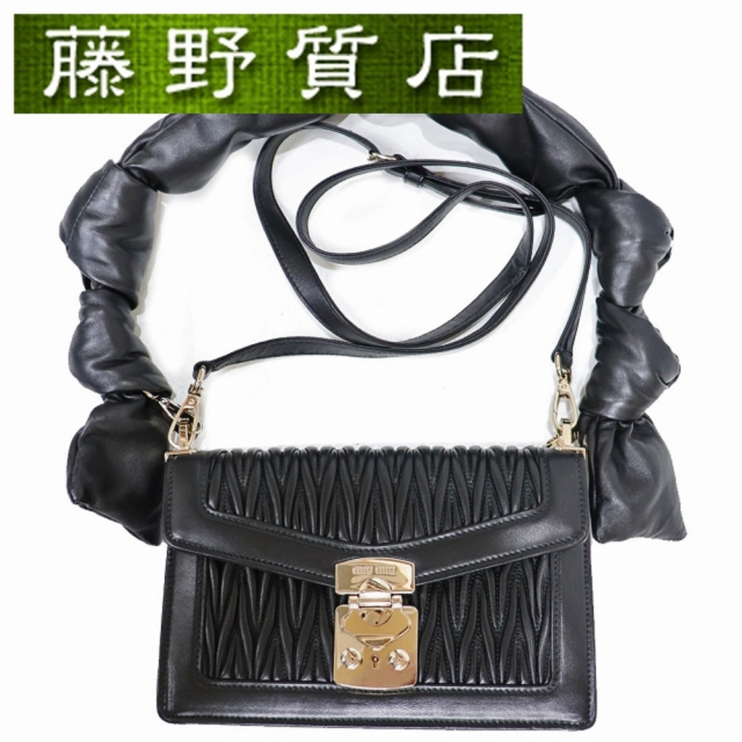 (美品) ミュウミュウ MIUMIU コンフィデンシャルマトラッセ レザー ショルダー5BD083 黒 8056 | フリマアプリ ラクマ (美品) ミュウミュウ MIUMIU コンフィデンシャルマトラッセ レザー ショルダー5BD083 黒 8056 | フリマアプリ ラクマ