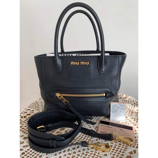 miu miuミュウミュウ マドラス 2weyトートバッグ 美品 黒-