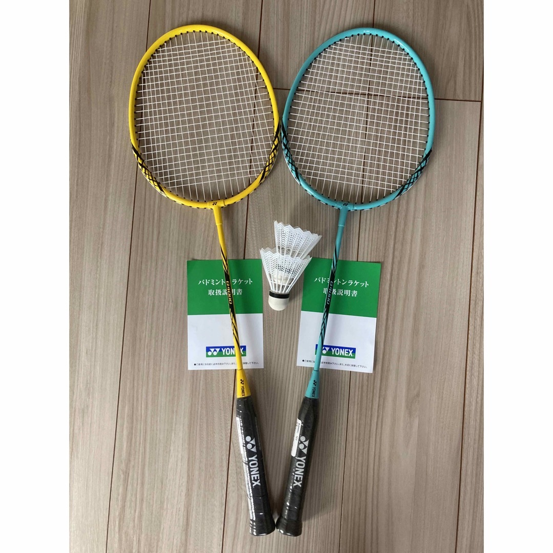 YONEX - 未使用ヨネックスバドミントンラケット二本＋シャトルの通販