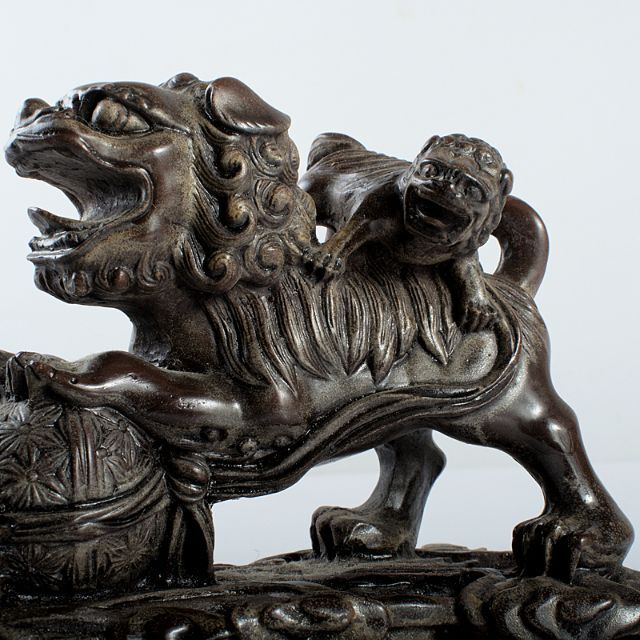 中国 玉石彫刻 玉乗り獅子 置物 C R5132-
