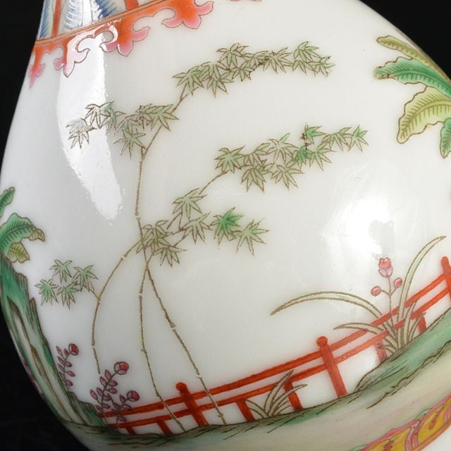 中国　大清乾隆年製　粉彩　竹石芭蕉玉壷春瓶　V　R5138