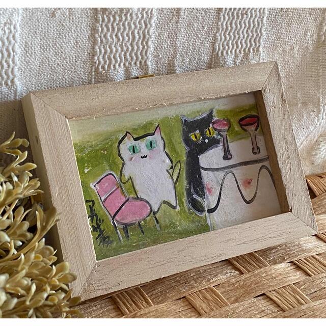 絵画。壁掛け原画手描き【白猫と黒猫の屋外ワインロマンチックな 絵画。壁掛け原画手描き【白猫と黒猫の屋外ワインロマンチックな