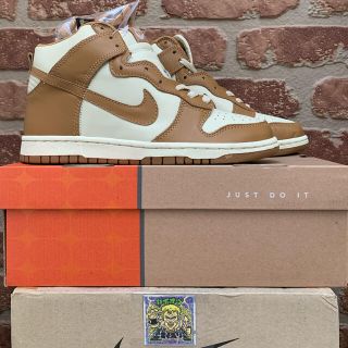 ナイキ(NIKE)のNIKE WMNS DUNK HIGH ROPE MAPLE(スニーカー)