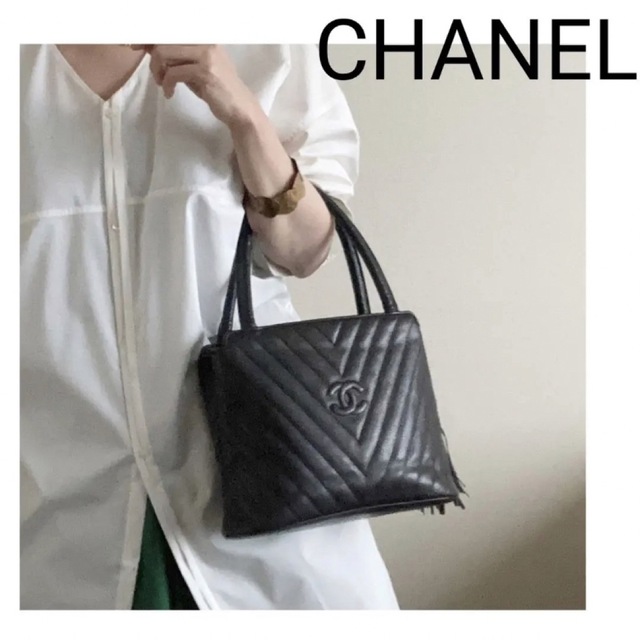 CHANEL(シャネル)のとね様専用♡シャネル　シェブロンステッチ　キャビアスキン　ハンドバッグ レディースのバッグ(ショルダーバッグ)の商品写真