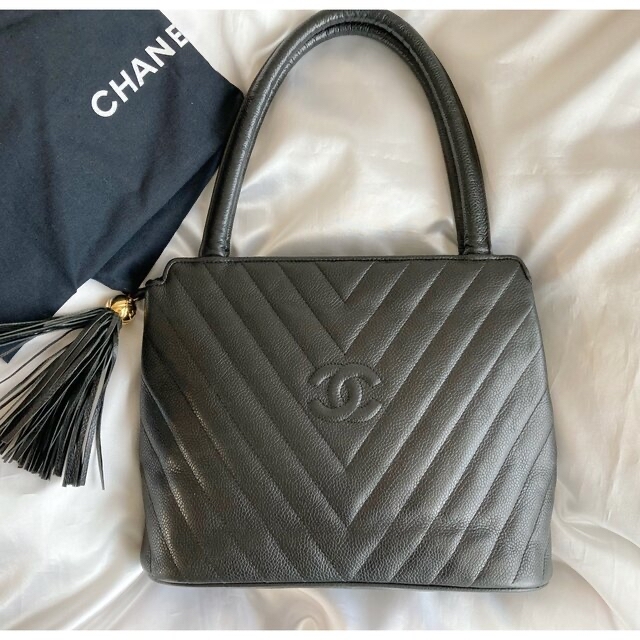 CHANEL(シャネル)のとね様専用♡シャネル　シェブロンステッチ　キャビアスキン　ハンドバッグ レディースのバッグ(ショルダーバッグ)の商品写真