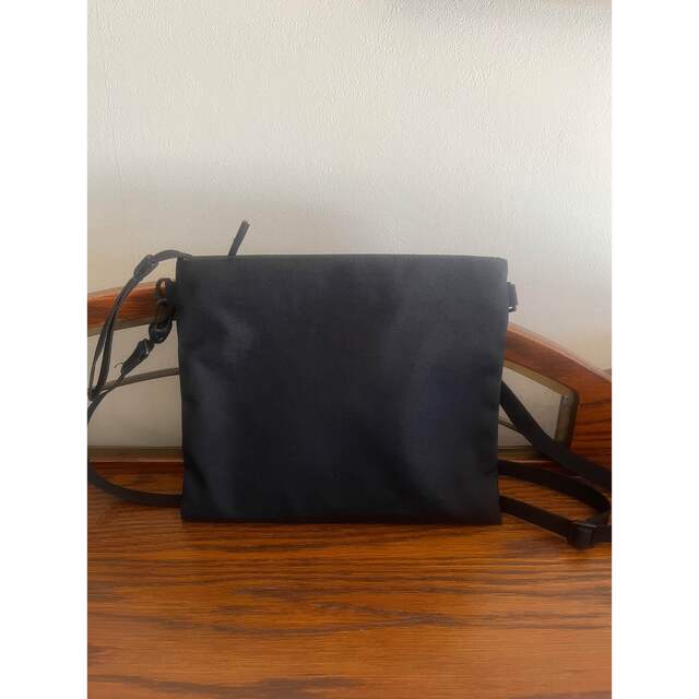 MUJI (無印良品)(ムジルシリョウヒン)の無印サコッシュ　ブラック　無印良品MUJI 横型 レディースのバッグ(ショルダーバッグ)の商品写真