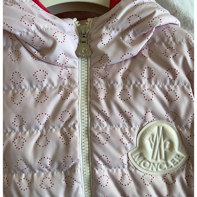 MONCLER(モンクレール)の【MONCLER モンクレール】キッズ　ガールズ　ダウン キッズ/ベビー/マタニティのキッズ服女の子用(90cm~)(ジャケット/上着)の商品写真