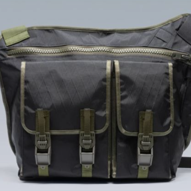 最先端 アクロニウム acronym 3a-9ts トートバッグ - www.ionenergy.co