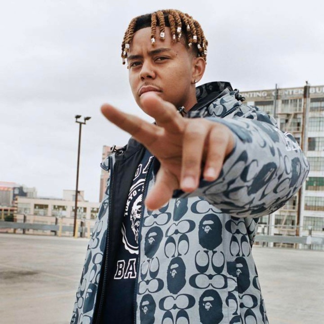 速達メール便♪ BAPE - エイプ セットアップ A 第2弾コレクション