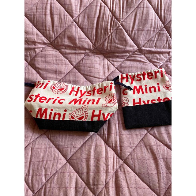 HYSTERIC MINI(ヒステリックミニ)のヒスミニ×デニムのランチ2点セット キッズ/ベビー/マタニティのこども用バッグ(ランチボックス巾着)の商品写真