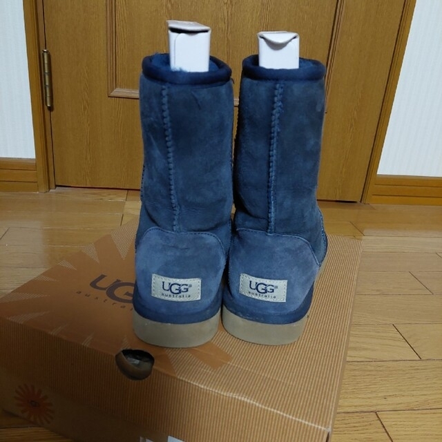 UGG(アグ)のアグ ムートンブーツ ネイビー 美品 レディースの靴/シューズ(ブーツ)の商品写真