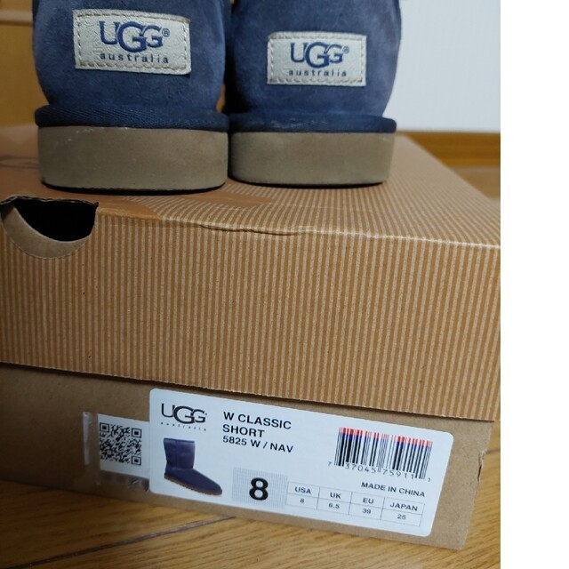 UGG(アグ)のアグ ムートンブーツ ネイビー 美品 レディースの靴/シューズ(ブーツ)の商品写真