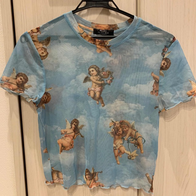 Bershka(ベルシュカ)のベルシュカ　シースルー　エンジェル　tシャツ レディースのトップス(Tシャツ(半袖/袖なし))の商品写真