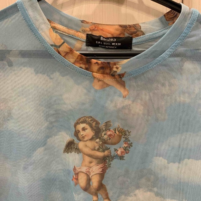 Bershka(ベルシュカ)のベルシュカ　シースルー　エンジェル　tシャツ レディースのトップス(Tシャツ(半袖/袖なし))の商品写真