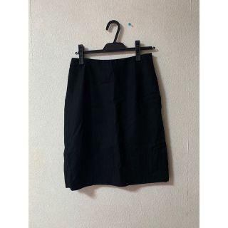 美品★スーツ　(タイトスカート　無地黒)(スーツ)