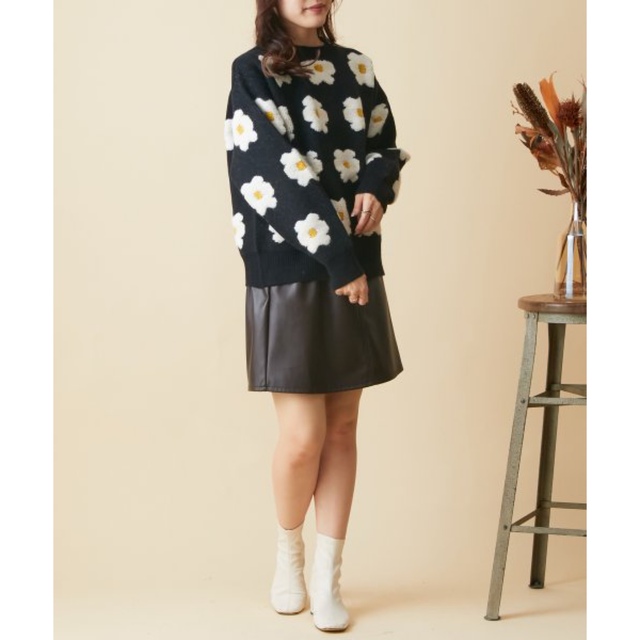 新品✨タグ付き♪定価6,480円 花柄ニット FREEサイズの通販 by 新品✨タグ付き♪定価6,480円 花柄ニット FREEサイズの通販 by