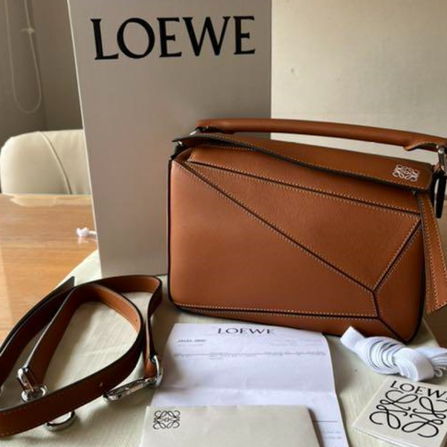 しました LOEWE - LOEWE ロエベ パズルバッグ スモール (クラシック