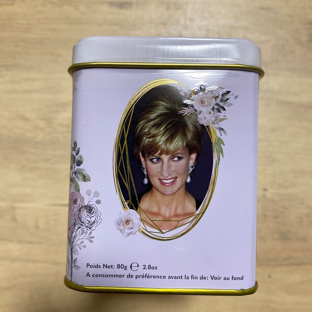 ダイアナ妃　紅茶　紅茶缶　イングリッシュブレックファーストティー　英国王室 食品/飲料/酒の飲料(茶)の商品写真