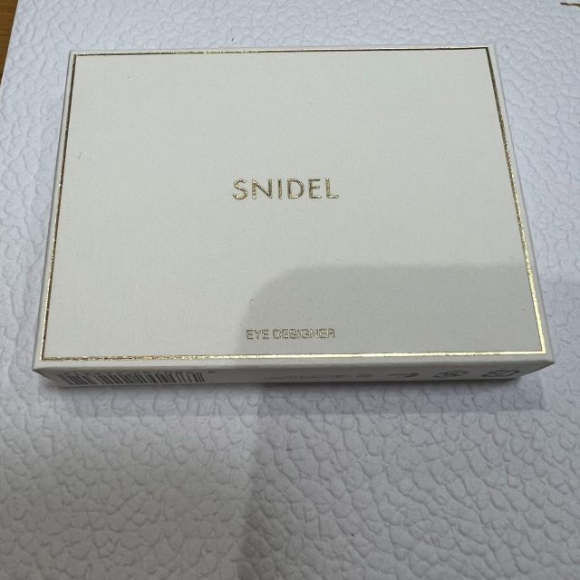 SNIDEL(スナイデル)の新品未開封 SNIDEL スナイデルビューティー アイデザイナー EX03 コスメ/美容のベースメイク/化粧品(アイシャドウ)の商品写真