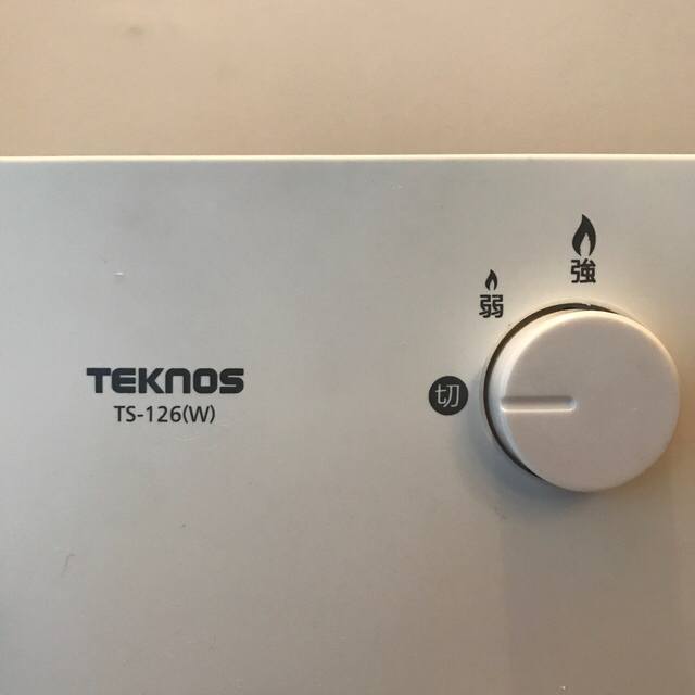 TECHNOS(テクノス)のTEKNOS セラミックヒーター TS-126W スマホ/家電/カメラの冷暖房/空調(ファンヒーター)の商品写真