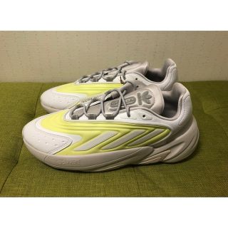 アディダス(adidas)の【値下げ】アディダス オゼリア ホワイト イエロー【25cm】(スニーカー)