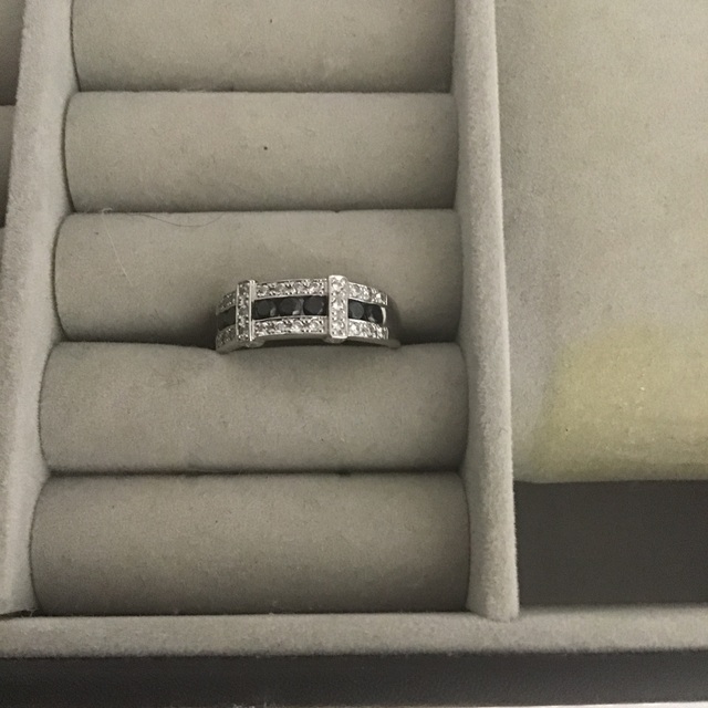 ホワイトゴールド　ダイヤリング メンズのアクセサリー(リング(指輪))の商品写真
