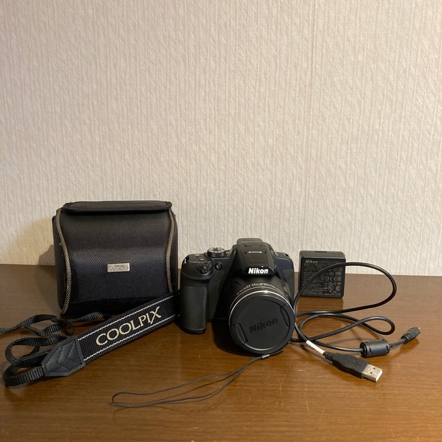 （カメラ）Nikon COOLPIX B700カメラ