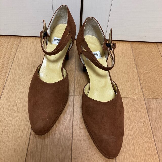 卑弥呼(ヒミコ)の卑弥呼　スゥェード　ストラップパンプス　23.5  ブラウン 系 レディースの靴/シューズ(ハイヒール/パンプス)の商品写真
